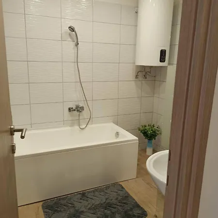 B30 Apartmanok, Appartamento